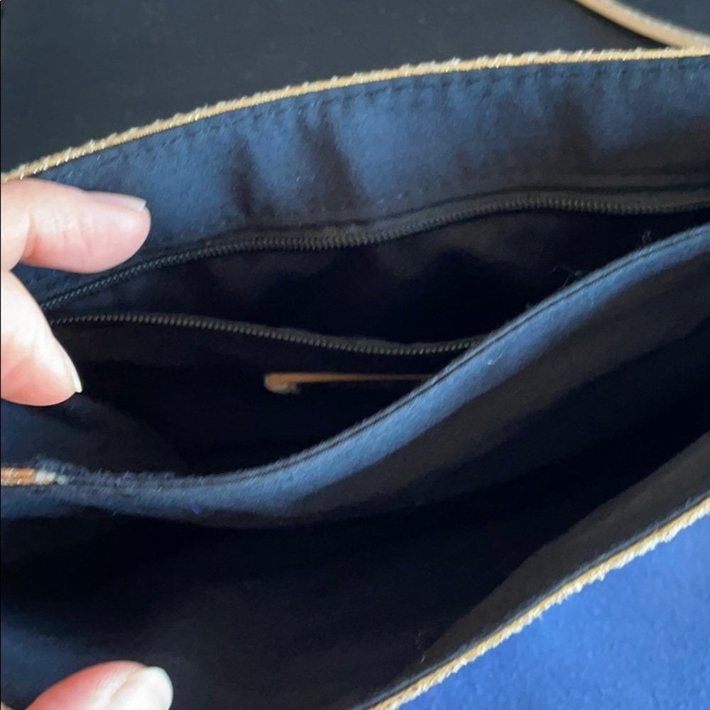 Forever 21 Gold Purse - Picture 5 of 5